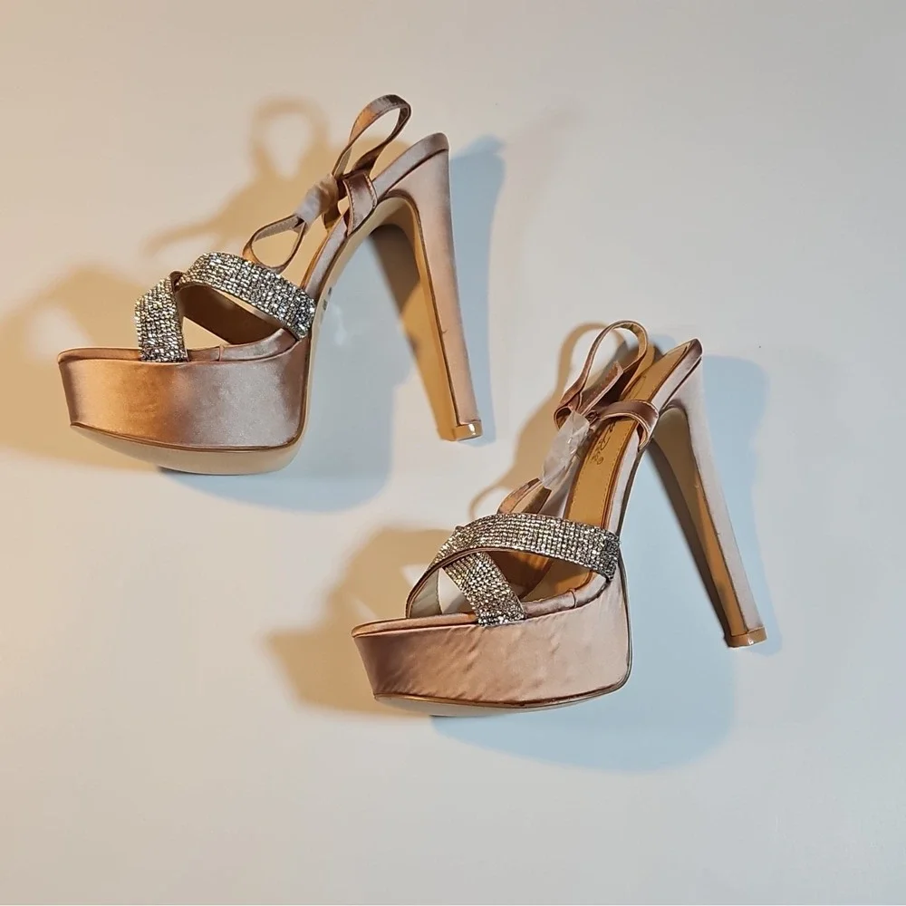 Cathy Jean Champagne Synthetic Rhinestone Strappy Platform Stiletto Open Toe 8.5